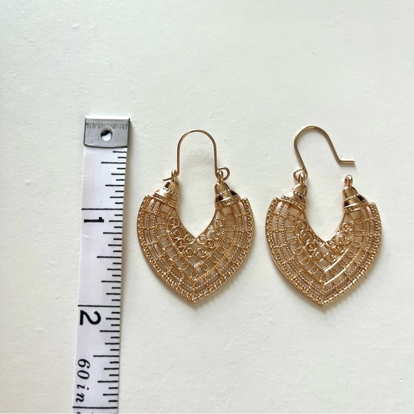 Gold Tone Costume Jewelry Boho Hippie Hoop Earrings NWOT - Picture 4 of 6